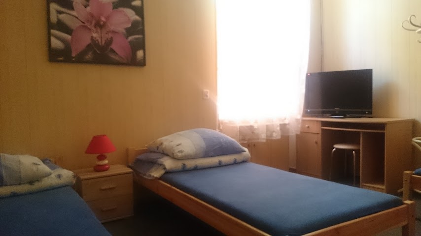 POD KLASZTOREM - POKOJE GOŚCINNE by null