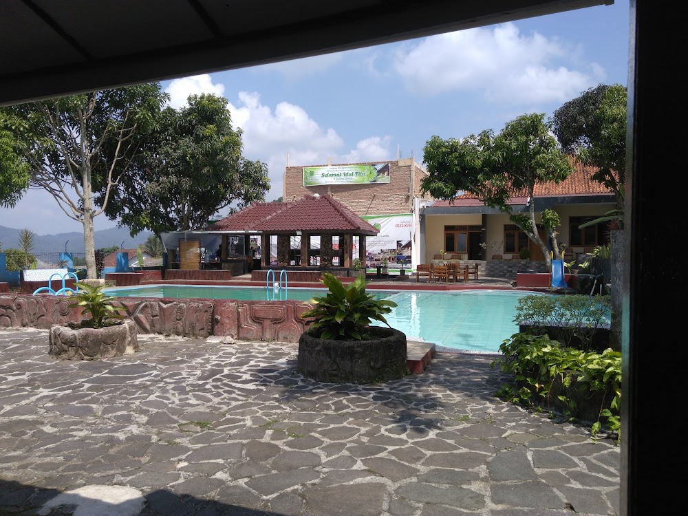 Hotel Purnama Mulia Jl Raya Cigugur Km 15 Cigugur