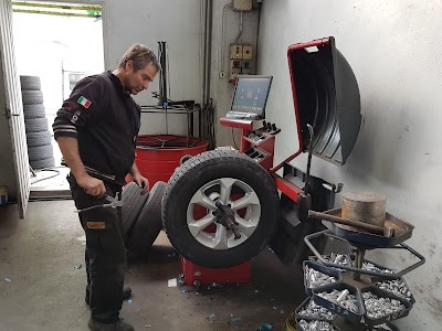Photos of Rossi Gomme Sas