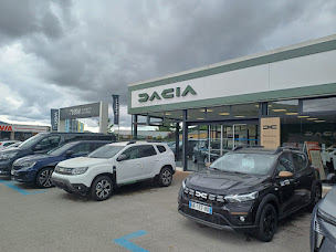 Photo n°2 de DACIA OYONNAX - DEFFEUILLE AUTOMOBILES à Arbent (Concessionnaire automobile)