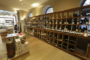 Photo n°16 de Caves Notre Dame Sète à Sète (Cave à vins)