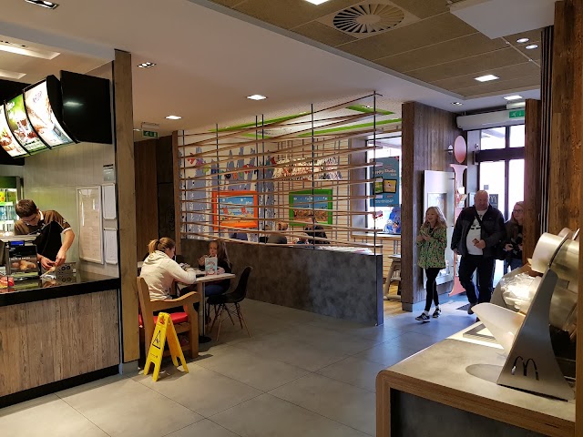 McDonald's & McCafé Banská Bystrica Námestie Ľudovíta Štúra
