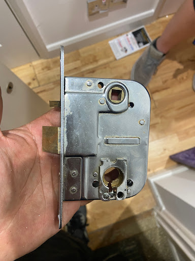 Patacon-Locksmith - Visual