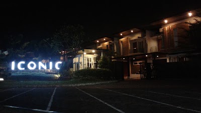 Photos of Iconic Private Residence