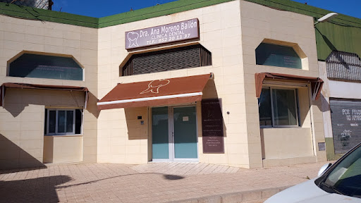 Clínica Dental Ana Moreno y Lucas Villodres