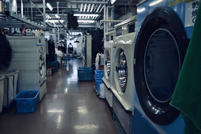 クリーニング４０３ 富士見町店＆コインランドリー