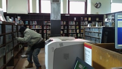 Walnut Hills Branch Library