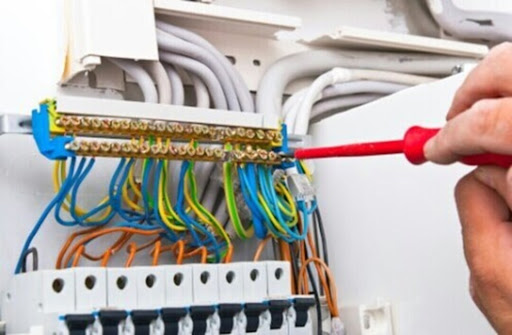Fernando Eletricista - Eletricista em Barueri, Alphaville, Osasco e região