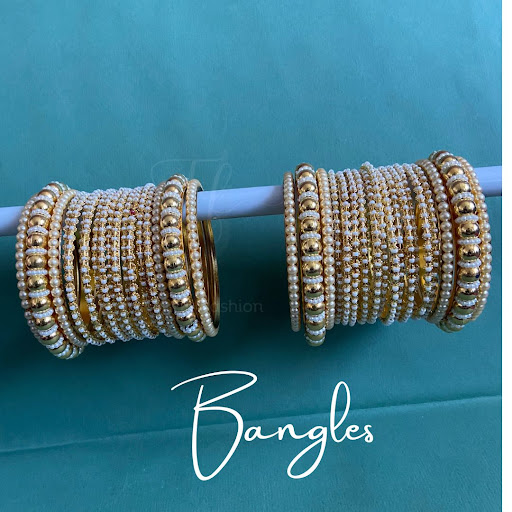 Featly Fashion - Thumbnail