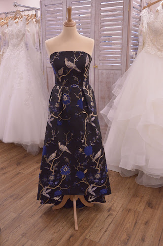 Comentarii opinii despre Gloriosa Szalon - Menyasszonyi Ruhaszalon