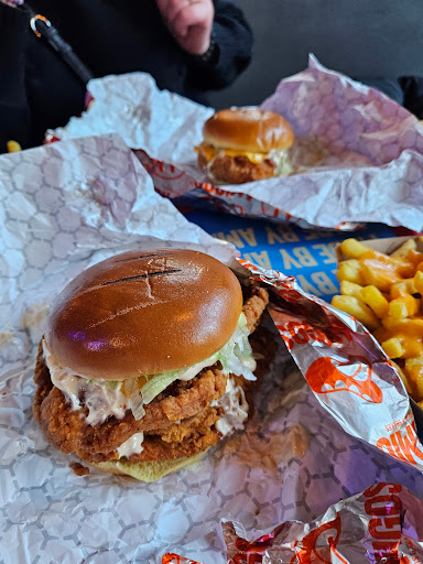 Amigos Burgers & Shakes-Holloway - Thumbnail