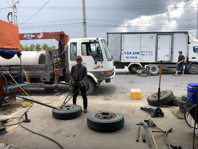 Vá Vỏ ôtô Lưu động 24/24 Duy Bạc Liêu