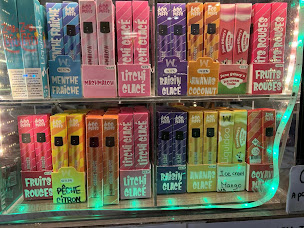 Photo n°9 de Tabac Pourquoi Pas vape E-Liquide CBD Shop wpuff Bar FDJ PMU à Paris (Boutique de cigarettes électroniques)