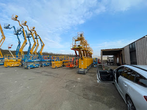 Photo n°2 de ALTITOP France à Ablis (Agence de location de matériel)