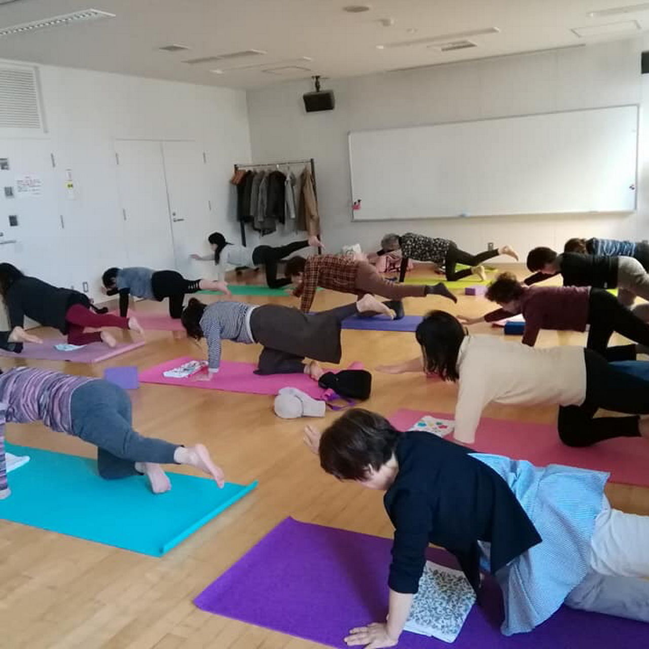 札幌市北区ヨガサークル ラビヨギ Yoga Retreat Center