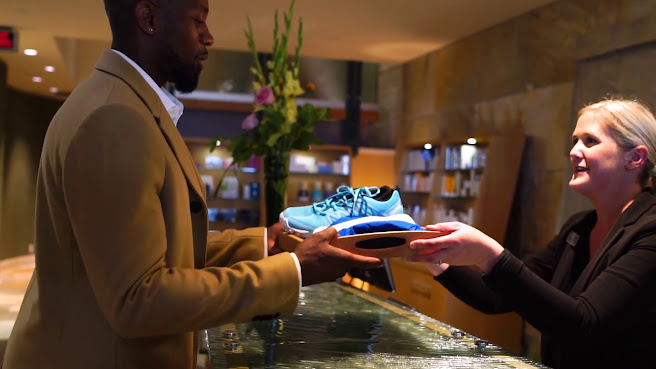 Fairmont Vancouver Airport by null