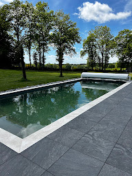 Photo n°4 de Piscines Desjoyaux à Luc-la-Primaube (Magasin de matériel pour piscines)