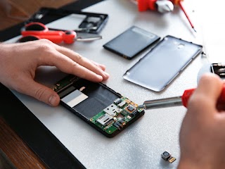 PHOENIX PHONE & VAPE SHOP ALDERSHOT (Certified Technicians In Laptops Tablets And Phone Repair)