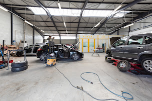 Photo n°9 de Carrosserie Franck Imbert à Violay (Atelier de carrosserie automobile)