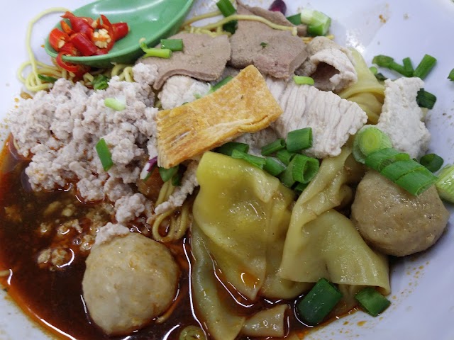 Hill Street Tai Hwa Pork Noodle