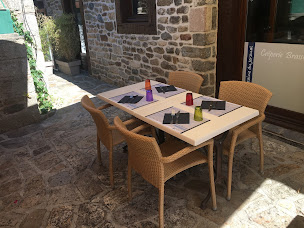 Photo n°47 de la Fontaine du Jerzual à Dinan (Crêperie)