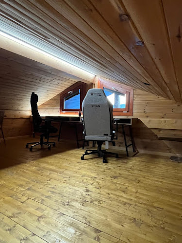 Hiberna House Andorra - Exclusiva Cabaña en Vall D'Incles - Pistas de Ski & Vistas al Valle - Parking Incluido HUT 1-008345