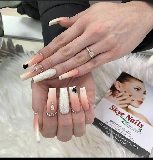 Skye Nails - Visual