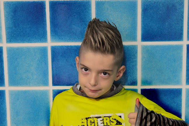 Opinii despre Κομμωτήριο Παύλος Δημητριάδης în Θεσσαλονίκη - Κουρείο