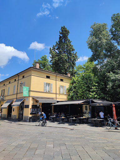 Peter Pan wine bar - Thumbnail
