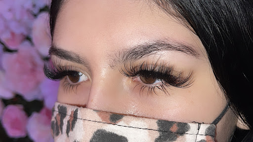 LashesByKaay - Visual