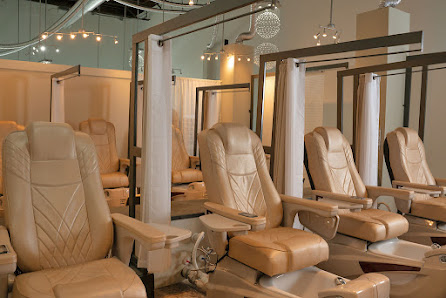 Foto de Chic N Charm Nail Salon & Spa Interior