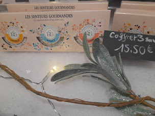 Photo n°13 de Un Rien de Folie à Fillière (Salon de manucure)