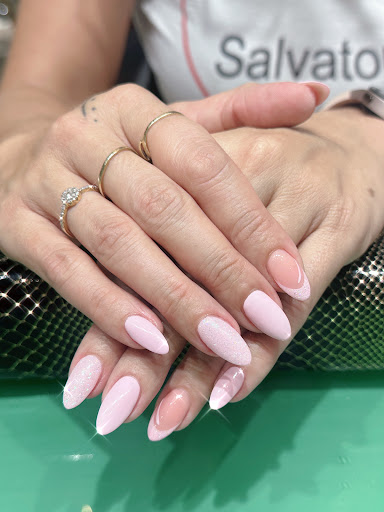 Beauty Club Nails Arcaden Köln - Thumbnail
