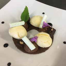 Photo n°30 de Restaurant HŌRA à Laguiole (Restaurant)