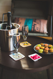 Photo n°12 de Cabane Carrément Perchée Spa & Sauna à Roziers-Saint-Georges (Spa en extérieur)