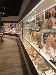 Photo n°15 de Bijouterie Henry Luc à Ambérieu-en-Bugey (Bijoutier)