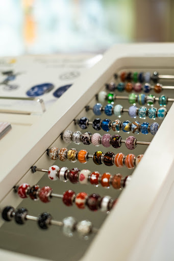 Collier - Thumbnail