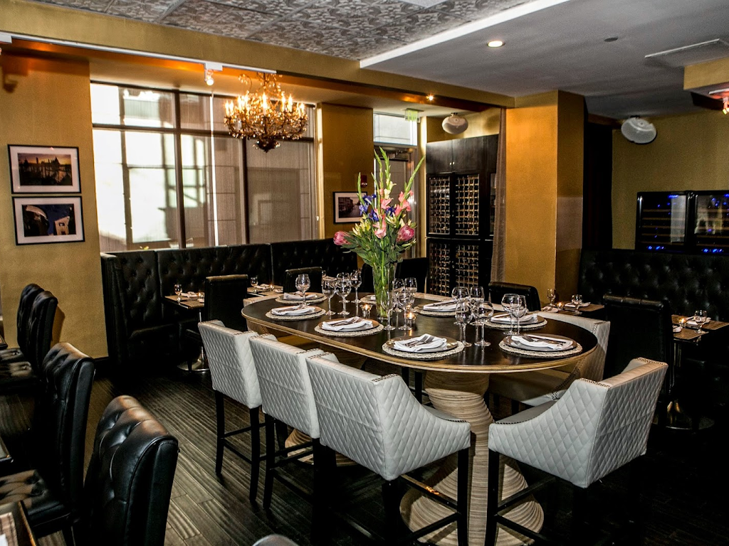 Vintage Restaurant and Lounge