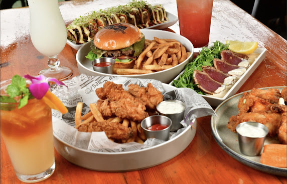 Lulu's Waikiki by null