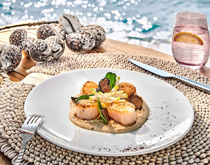 Photo n°40 de Mademoiselle Gray Plage Barrière à Cannes (Restaurant méditerranéen)