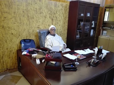 Photos of cabinet specialis&eacute; de chirurgie D Makrachi
