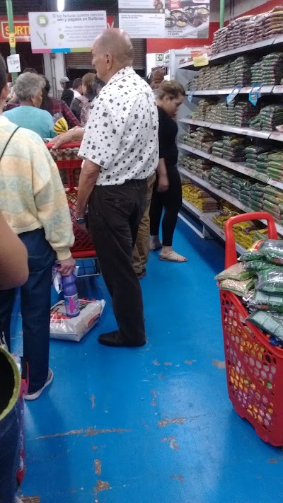 Photos of Surtimax Fashion Center