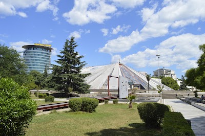 Photos of Tirana e Re Piramida
