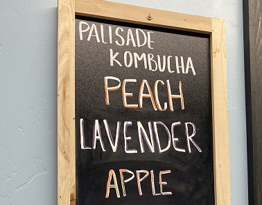 Palisade peach shack - Thumbnail