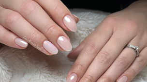 Photo n°3 de Léa beauté nails à Saint-Pierre-du-Perray (Salon de manucure)