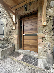 Photo n°1 de Pelicier menuiserie - Saint Sulpice - Entreprise RGE à Saint-Sulpice-la-Pointe (Menuisier)