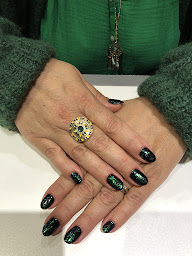 Photo n°9 de Noémie Esthétique à Bois-d'Arcy (Salon de manucure)