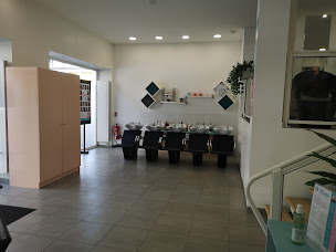 Photo n°2 de Tchip Coiffure à Caen (Salon de coiffure)