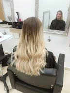 EMMA COIFFURE & ONGLERIE à Paris