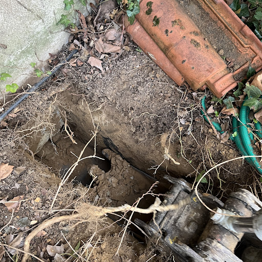 Voilà à Parcieux une bien jolie maison du XIXème qui a...